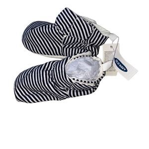 NWT Old Navy Neutral Slipper Socks